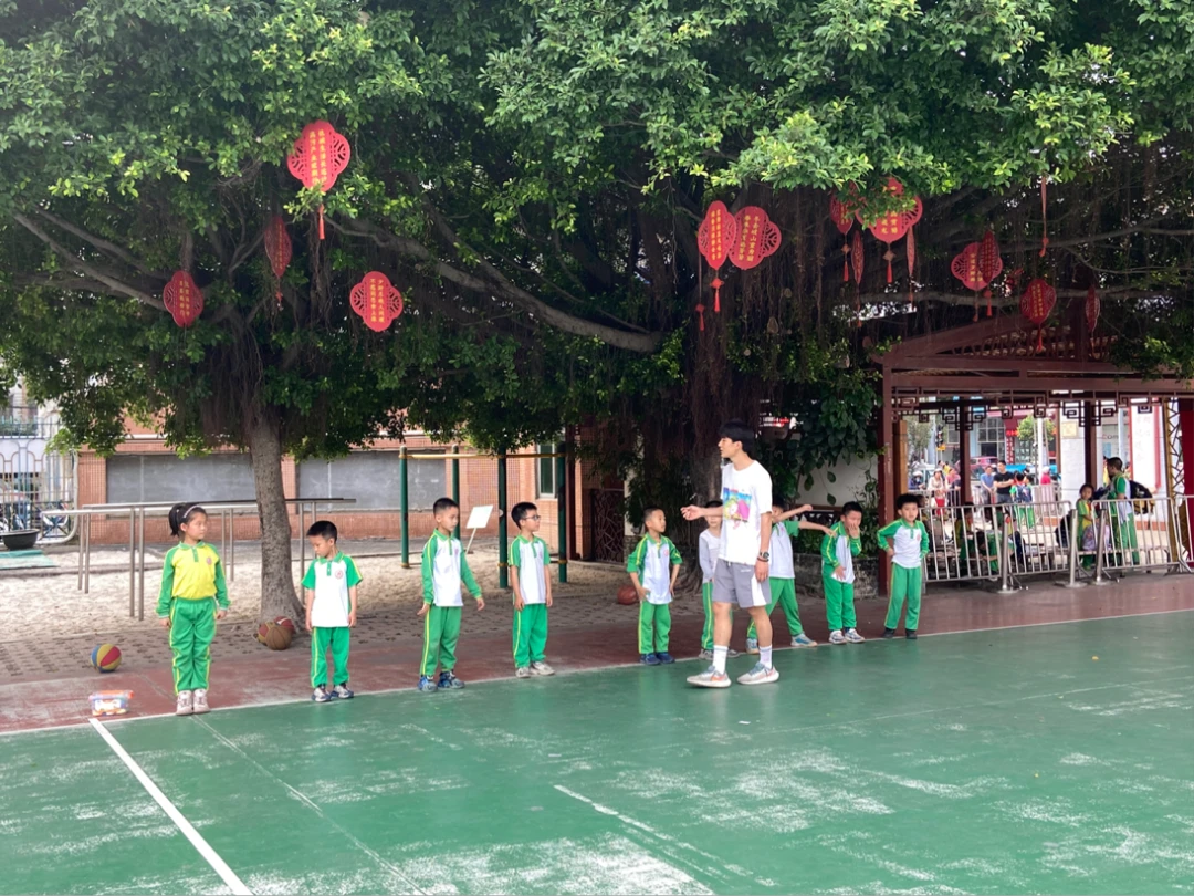 刻苦训练篮球时如何避免受伤的建议_0